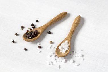 tuz ve karabiber