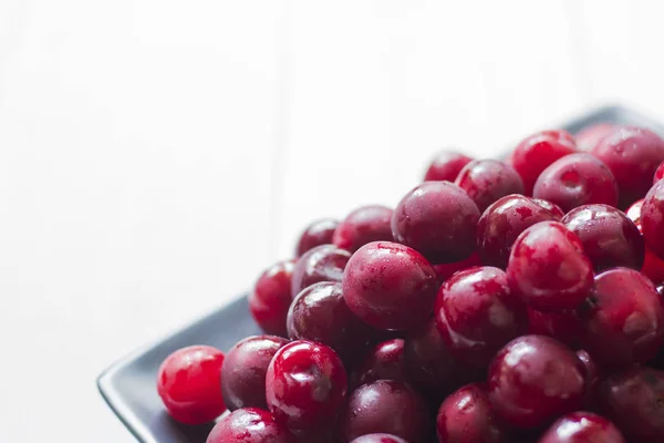 Cherries on plate — Stock Photo, Image