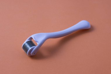 Dermaroller tıbbi Micro terapi iğneleme yöntemlerinin etkinliğinin karşılaştırılması
