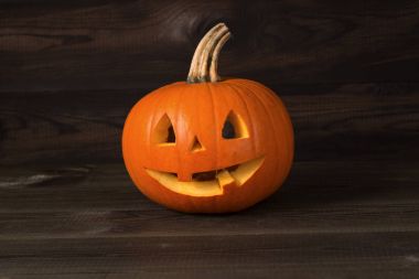 Cadılar Bayramı Balkabağı gülümseyen