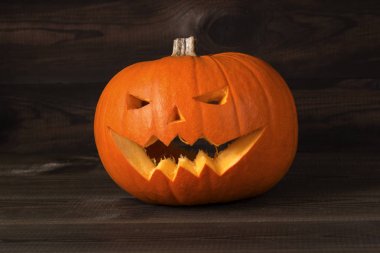 Cadılar Bayramı Balkabağı gülümseyen