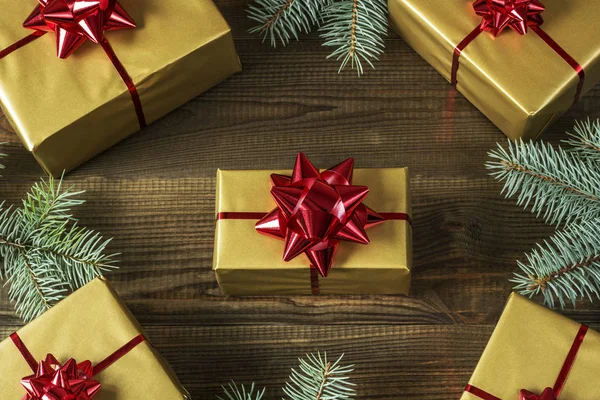 Kerstversiering met geschenken — Stockfoto
