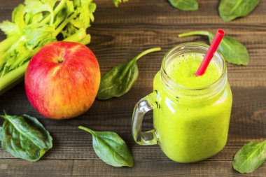 yeşil smoothie kokteyl içki