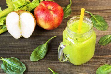 yeşil smoothie kokteyl içki