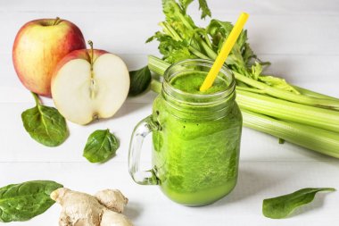 yeşil smoothie kokteyl içki