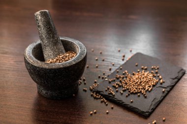 kişniş tohumlu granit harç