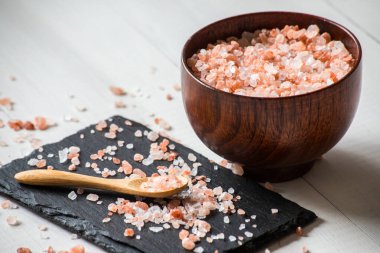 Himalaya kristal tuzu. yemek konsepti fotoğrafı