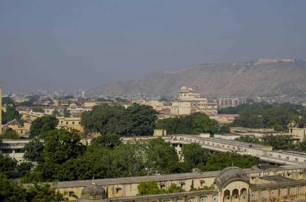 Landschap van de stad van Jaipur in India het bovenaanzicht — Stockfoto
