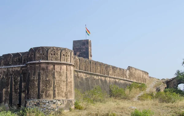 Construcción arquitectónica un fuerte Djaygarh en Jaipur India — Foto de Stock