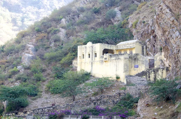 Evi doğa manzara dağlar Hindistan arasında