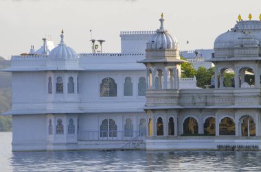 Su Hindistan Udaipur şehrin güzel manzara