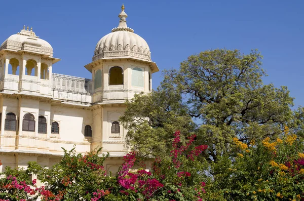 Antiguos templos de Jain de gran belleza arquitectónica en la India — Foto de Stock