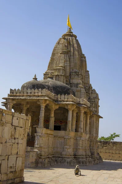 भारत में महान वास्तुकला सौंदर्य के प्राचीन जैन मंदिर — स्टॉक फ़ोटो, इमेज