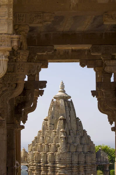 Ősi Jain templom nagy építészeti szépség, Indiában — Stock Fotó