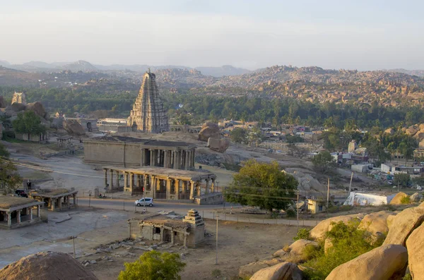 Αρχαία αρχιτεκτονική η πόλη του Hampi στην Ινδία, σε ένα ηλιοβασίλεμα — Φωτογραφία Αρχείου