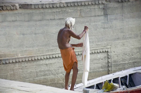 Lavado Orillas Del Ganges Varanasi India — Foto de Stock