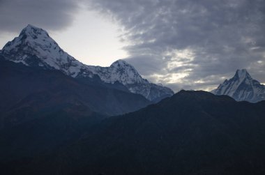 Himalayalar dağları ve Nepal 'in doğuşu