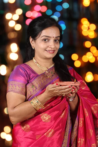 Indická žena v Diwali festivalu — Stock fotografie