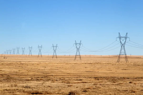 Electrical Power Lines under a blue sky — Stock Photo, Image