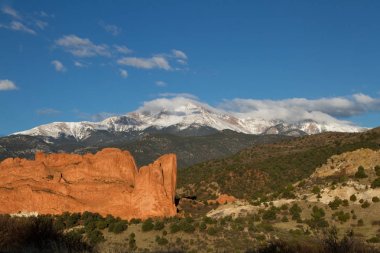 Pikes Peak ve Bahçe tanrıların bir bahar gününde