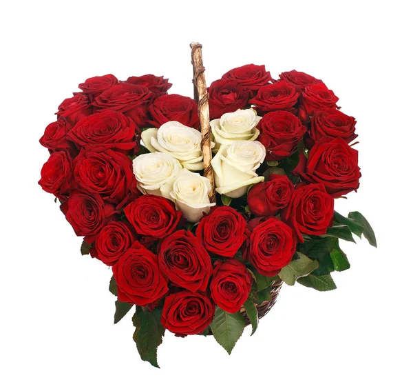Μπουκέτο από κόκκινα τριαντάφυλλα σε σχήμα καρδιάς — Φωτογραφία Αρχείου