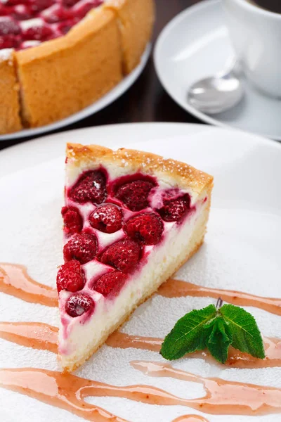 Cheesecake με σμέουρα — Φωτογραφία Αρχείου