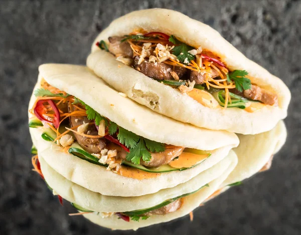 Gua bao mit Huhn — Stockfoto