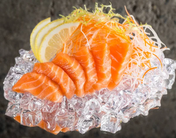 Świeże sashimi na lodzie — Zdjęcie stockowe