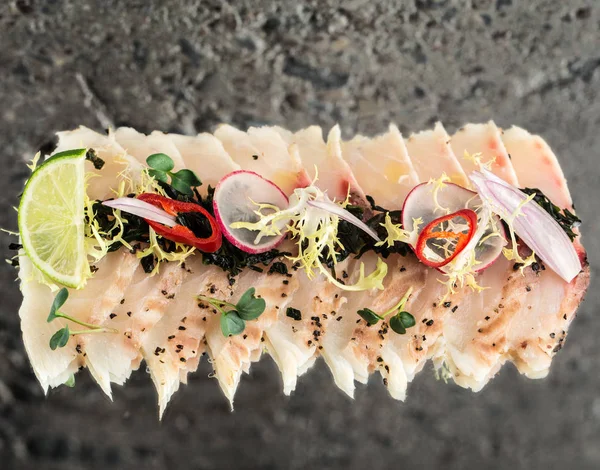 Морской окунь нового стиля сашими — стоковое фото