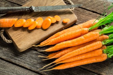 Taze ve tatlı havuç