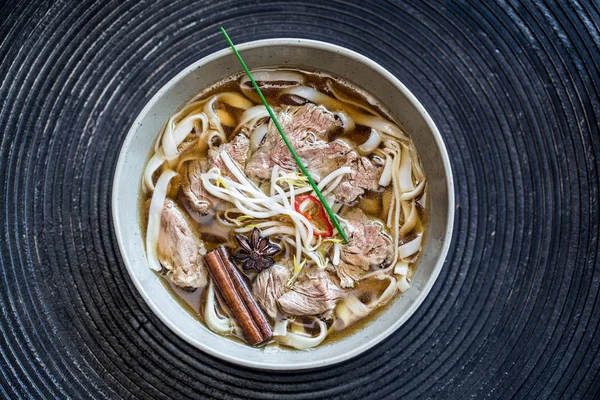 Pho bo noodle soup — Stock Photo, Image