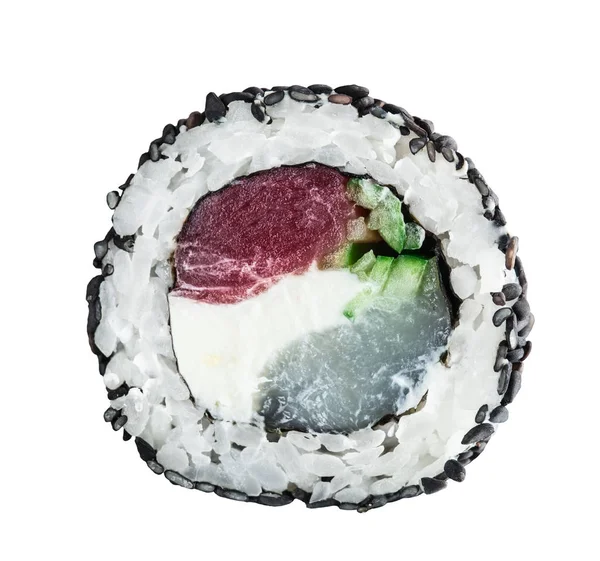 Ton balığı, tarak, salatalık ile yapılan siyah rulo — Stok fotoğraf