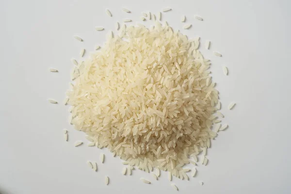 Amontoado Arroz Longo Fundo Branco — Fotografia de Stock