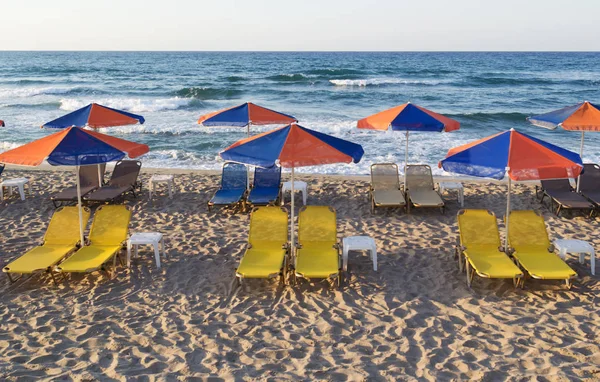 Sun umbrella (Crete, Greece) — Stock Photo, Image