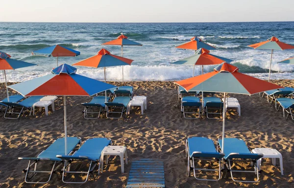 Güneş şemsiyesi (Crete, Yunanistan) — Stok fotoğraf