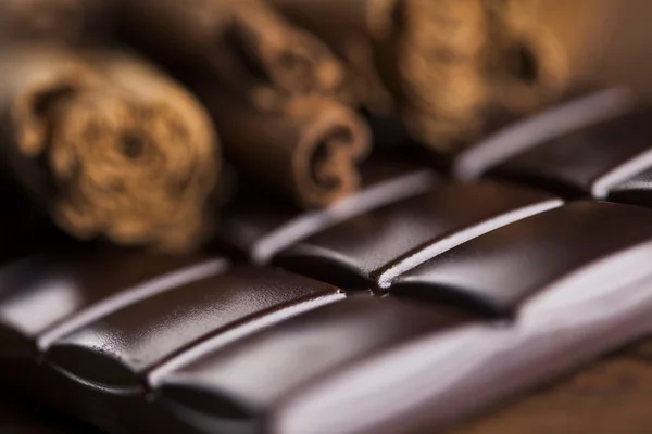 Dark chocolate with cinnamon — Stock Photo, Image