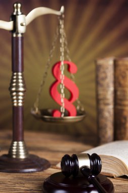 Adalet kavramı ve hukuk sistemi