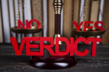 Adalet kavramı içinde karara 