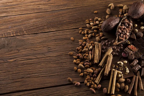 Aromatic cocoa, powder and Dark chocolate — Stock Photo, Image