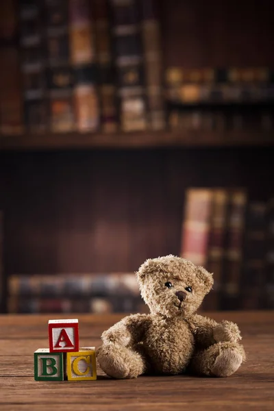 在背景上的玩具熊 — 图库照片