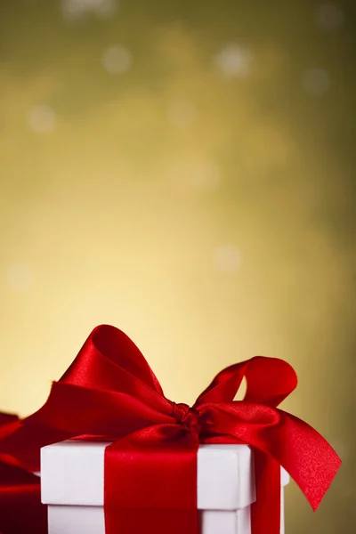 Gift box with red ribbon — Stock Photo, Image