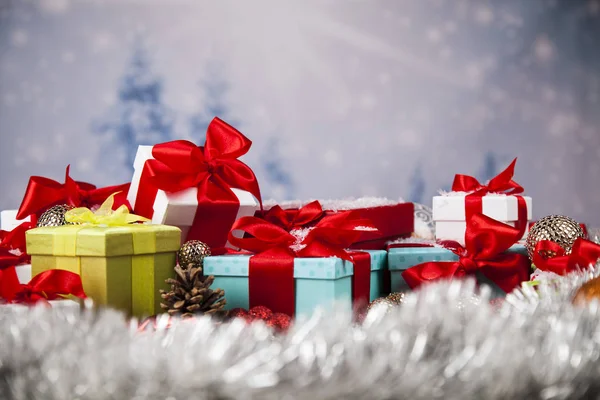 Karácsonyi háttér ajándékdobozokkal — Stock Fotó