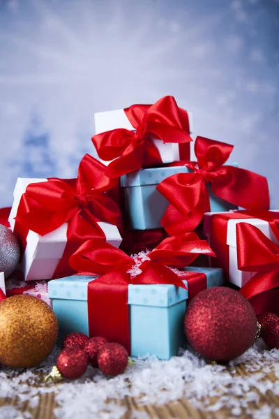 Gift box with red ribbon — Stock Photo, Image