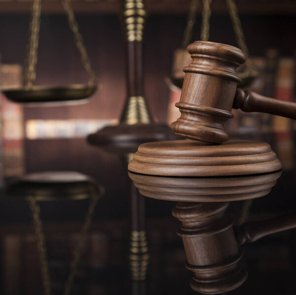 Судебный молоток, молоток правосудия
