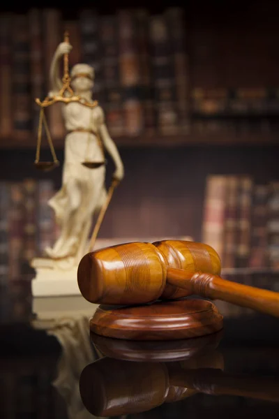 Antique statue of justice — Stock Photo, Image