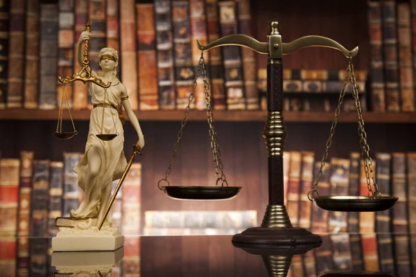 Antique statue of justice — Stock Photo, Image