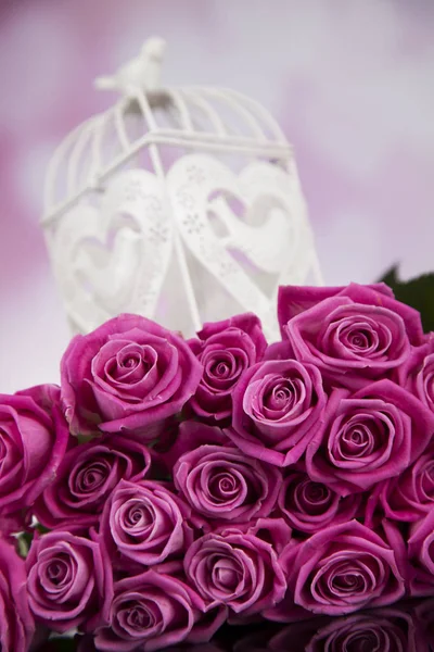Liebe Käfig mit Blumen — Stockfoto