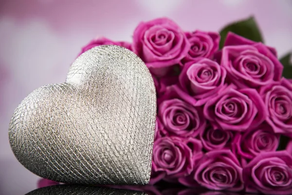 Сердце и розы. День Святого Валентина — стоковое фото
