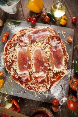 Pizza hazırlama süreci