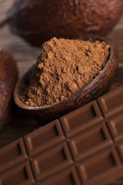Aromatischer Kakao und Schokolade — Stockfoto